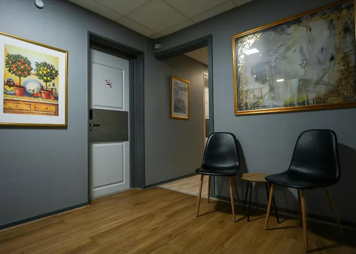 アマガー ホテル 2*